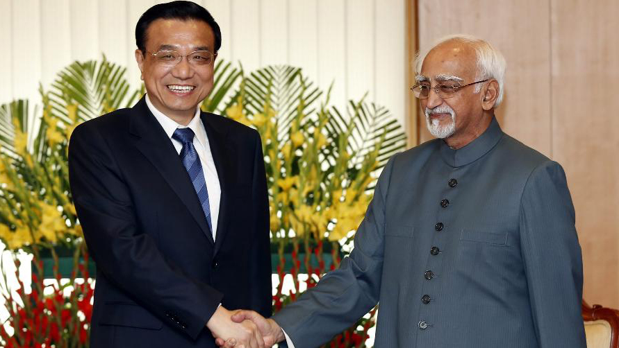 Le PM chinois appelle au renforcement des échanges parlementaires et interpartites avec l'Inde