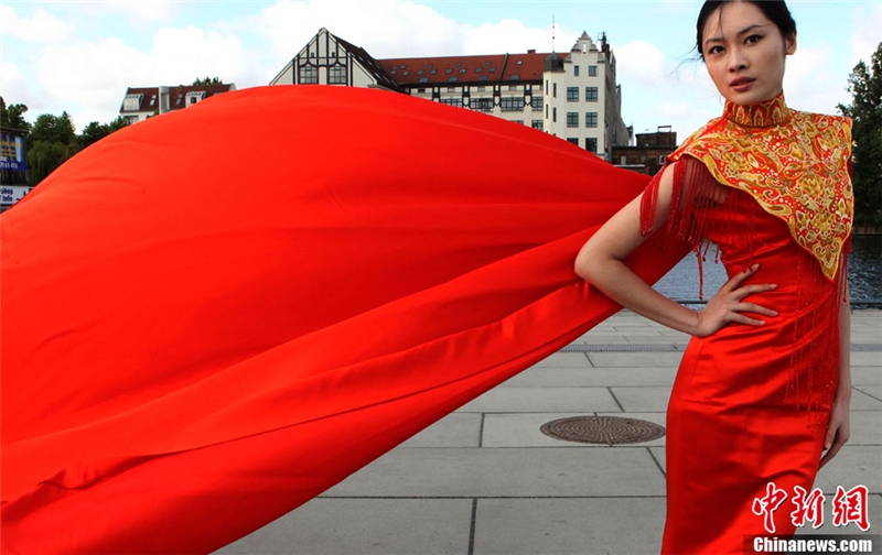 Défilé de mode à Berlin : la culture traditionnelle chinoise à l&apos;honneur