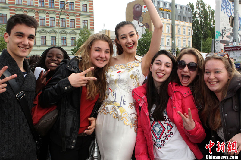 Défilé de mode à Berlin : la culture traditionnelle chinoise à l&apos;honneur