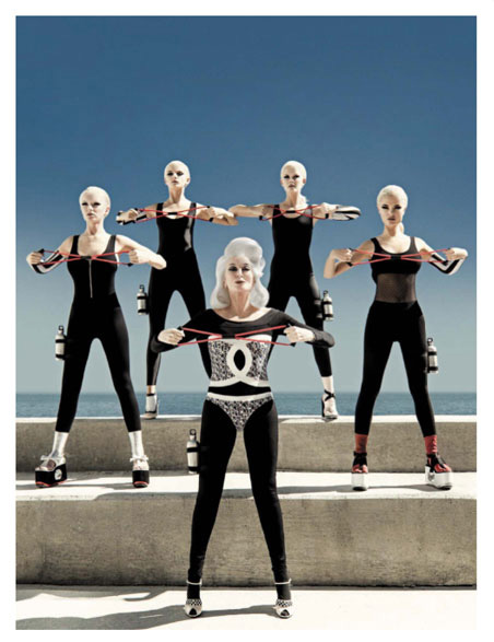 Un mannequin de 82 ans pose pour le magazine Vogue