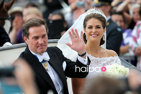 La robe de mariée Valentino Garavani de Madeleine de Suède