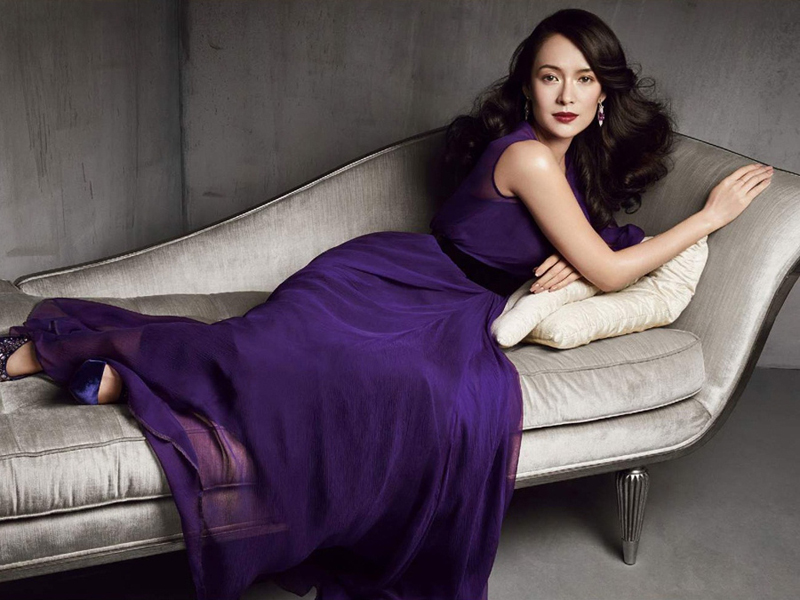 Zhang Ziyi fait la une du magazine Vogue