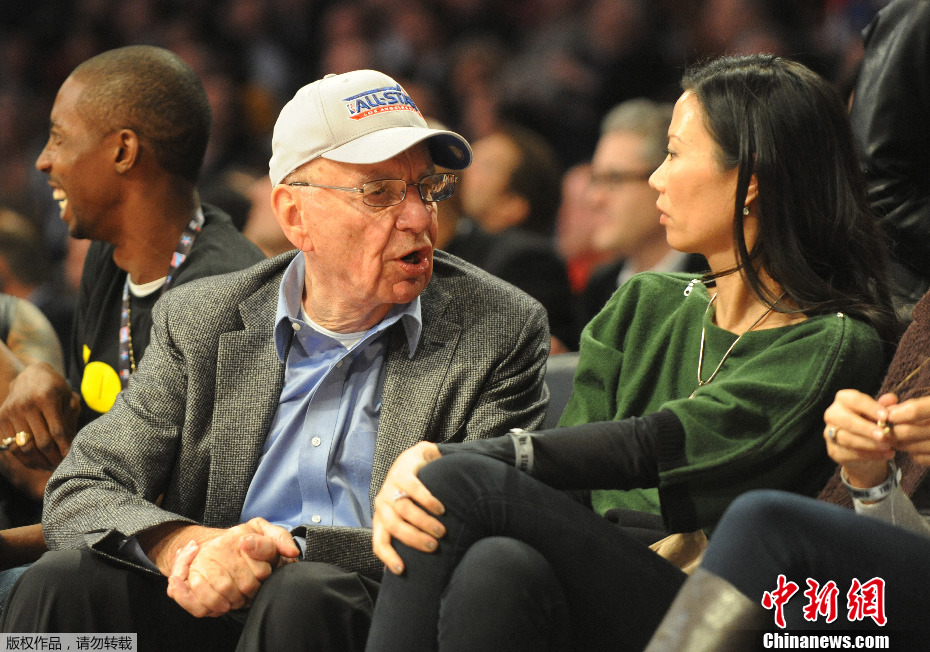 En images : le parcours de Murdoch et Wendi Deng