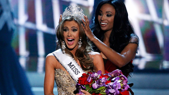 Erin Brady Couronnée Miss Usa 2013