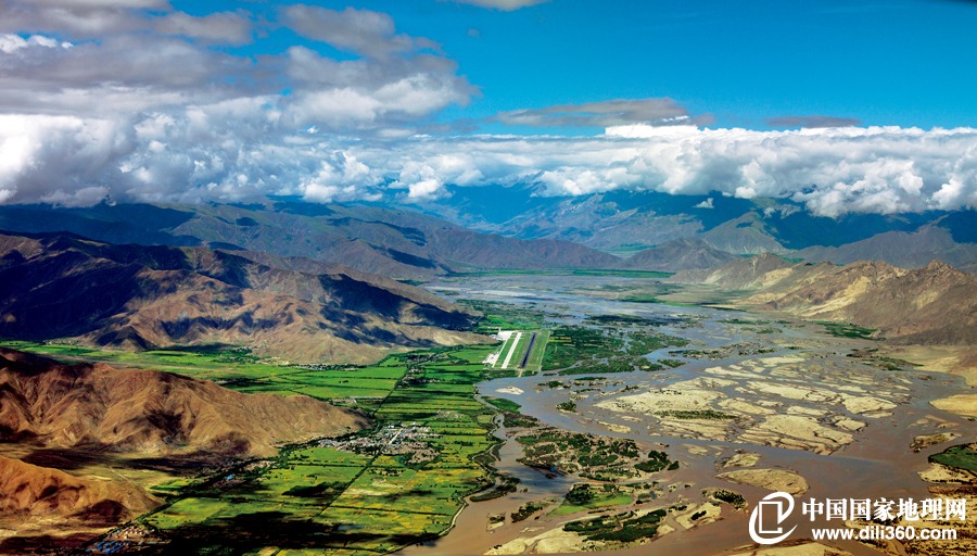 Chine : le plateau tibétain vu du ciel