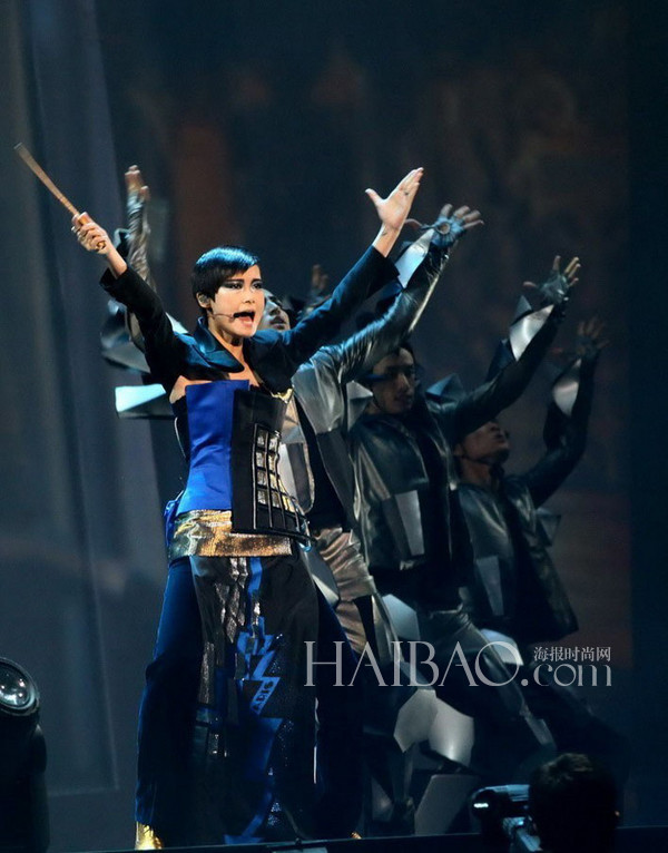 Riccardo Tisci de Givenchy habillera la chanteuse Li Yuchun