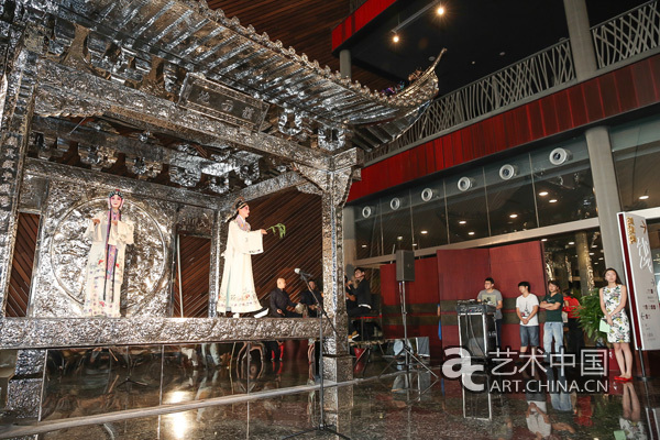 Une « estrade ancienne » installée au Grand Théâtre national de Beijing