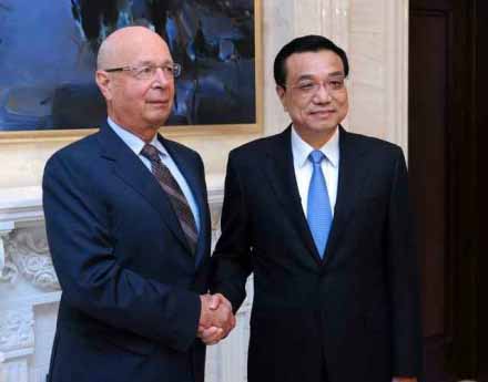 Davos d'été 2013 : Le premier ministre Li Keqiang reçoit Klaus Schwab