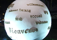 Davos d'été 2013 : les participants accueillis dans onze langues différentes
