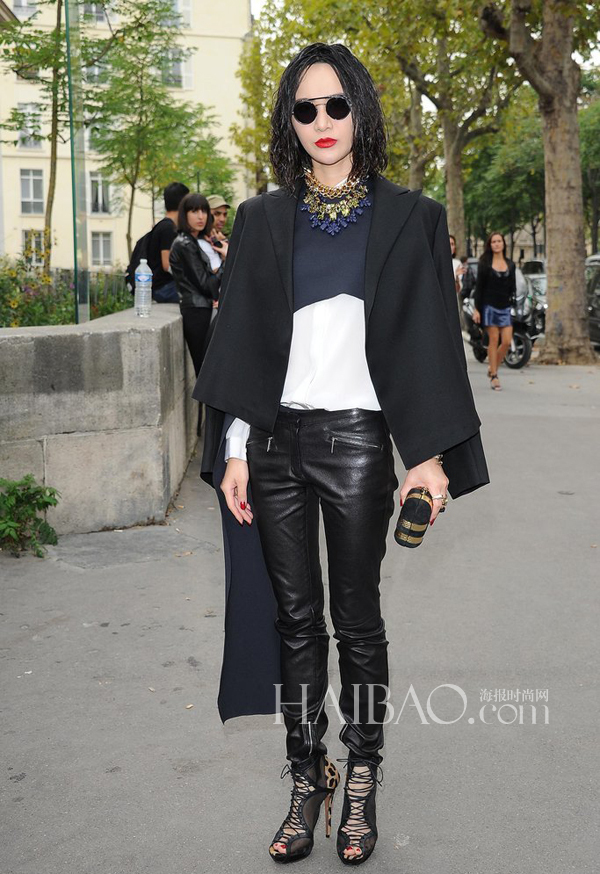 Un défilé de stars chinoises à la Fashion Week de Paris