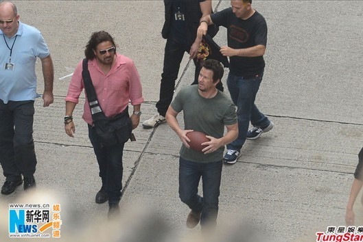 Le réalisateur de Transformers 4 a été attaqué sur le plateau à Hong Kong