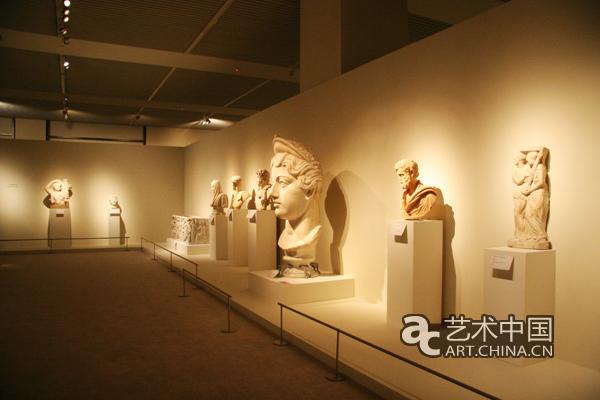 L&apos;exposition « La Méditerranée dans les collections du Louvre » au Musée national de Chine