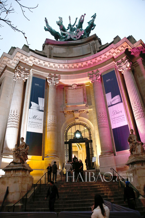 L&apos;Exposition « Miss Dior » à Paris