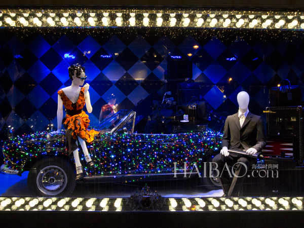 Les vitrines s&apos;habillent en Prada