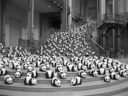 Exposition de 1 600 pandas de papier en France et en Allemagne