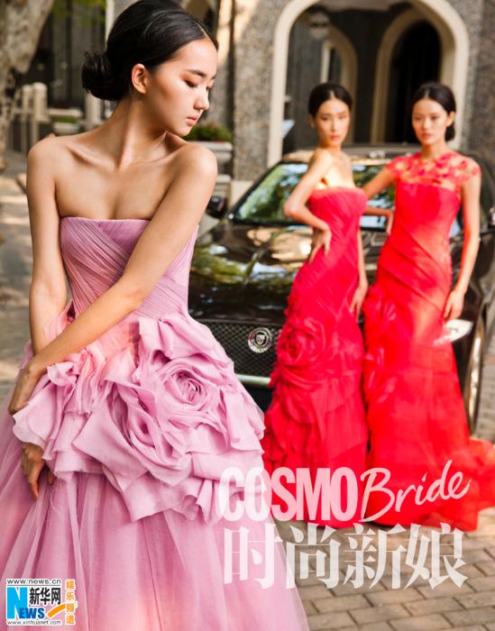 La top model Qin Shupei pose avec Vera Wang