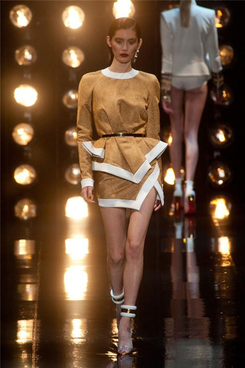 Les mannequins chinois à la Fashion Week haute couture de Paris