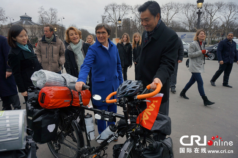 Chine-France/50 ans : deux Français entament un « vélo trip » de Paris à Beijing