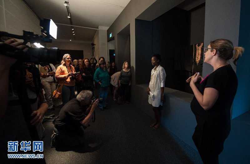 Une exposition sur les tenues traditionnelles du peuple juif