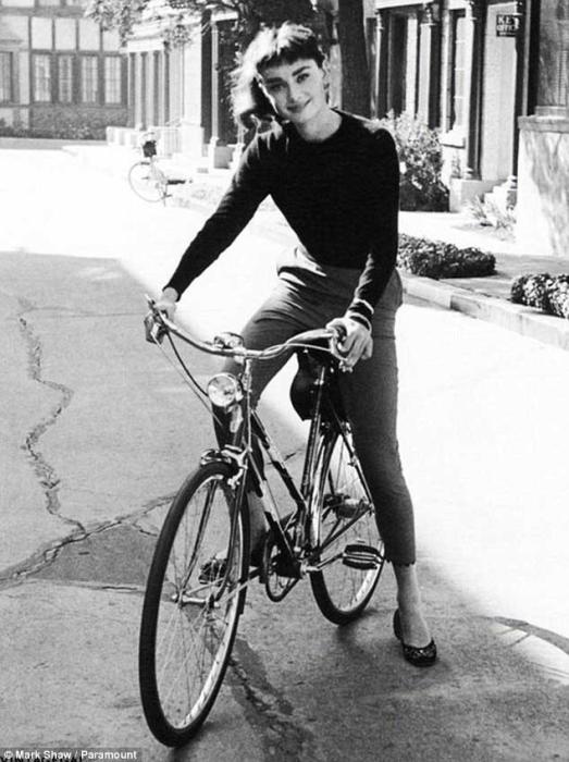 Kim Kardashian dans la peau d'Audrey Hepburn