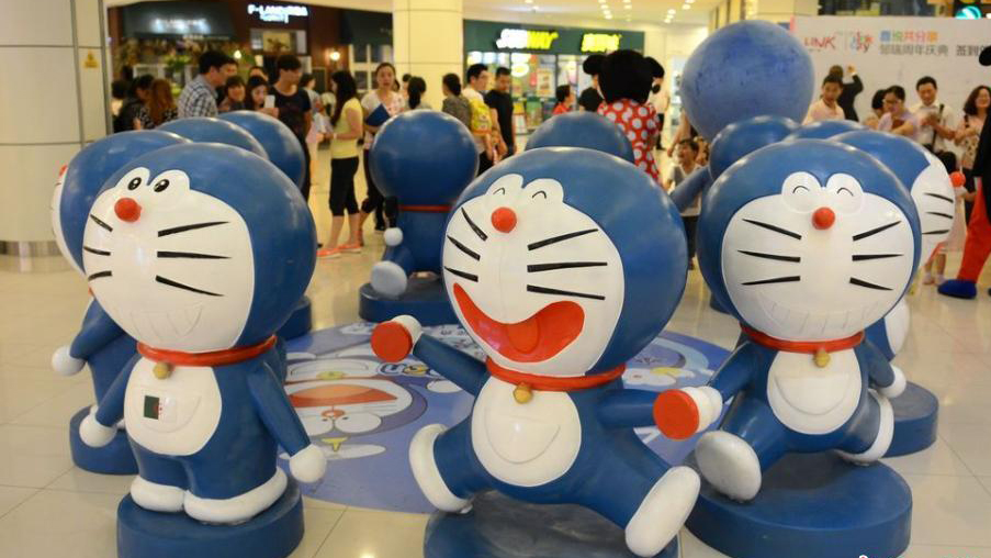 Mondial 2014 : 32 Doraemon dans un centre commercial de Suzhou