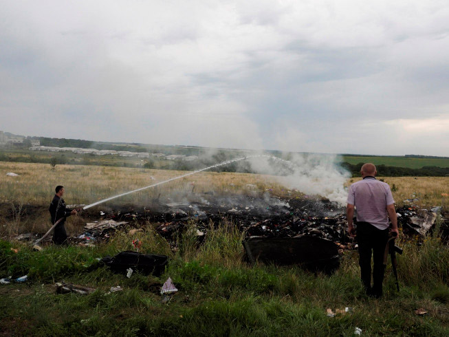 Vol MH17 : la zone du crash photographiée par Jérôme Sassini