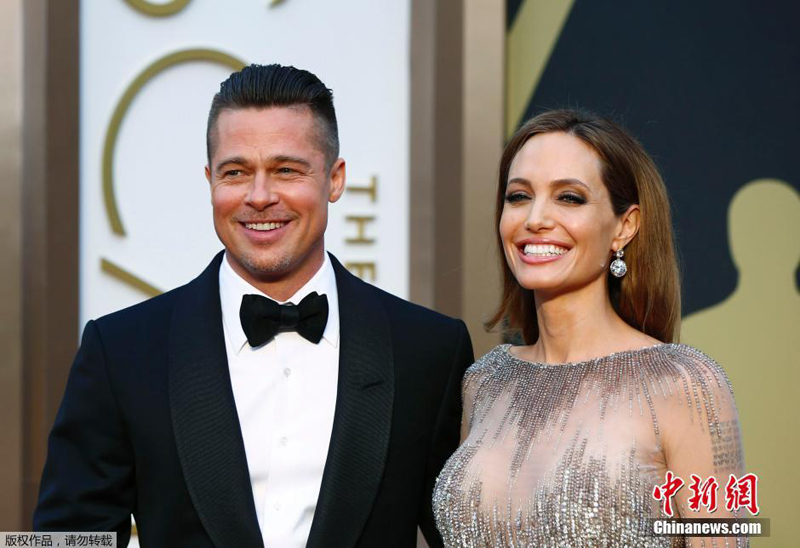 Brad Pitt et Angelina Jolie se sont mariés ! Brad Pitt et Angelina Jolie se sont mariés !