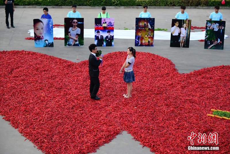 Il met du piment dans son mariage