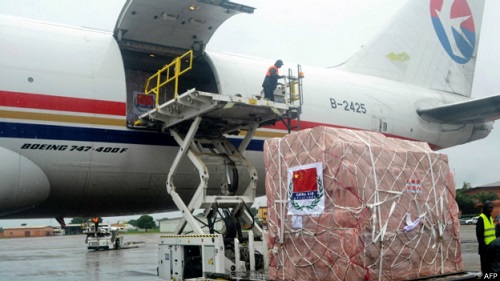 La Chine expédie un traitement contre Ebola en Afrique de l'Ouest
