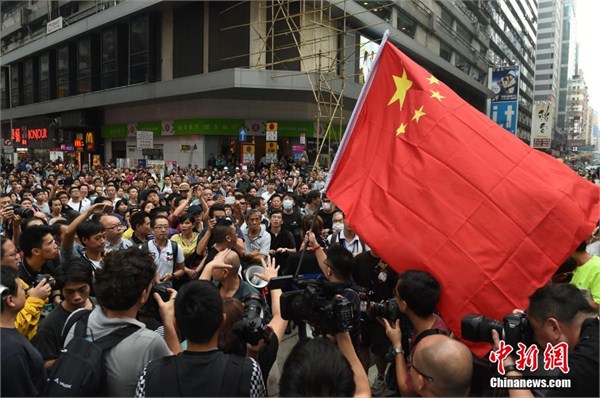 Les résidents de Hong Kong disent non aux barrages et aux troubles