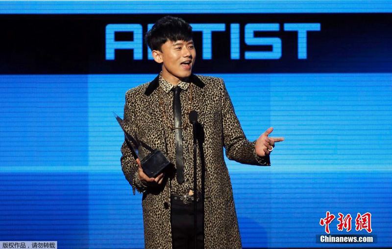 Zhang Jie sacré Artiste international de l'année