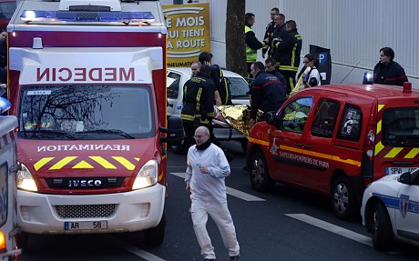 Paris : policière abattue sur les lieux d'un accident de la circulation