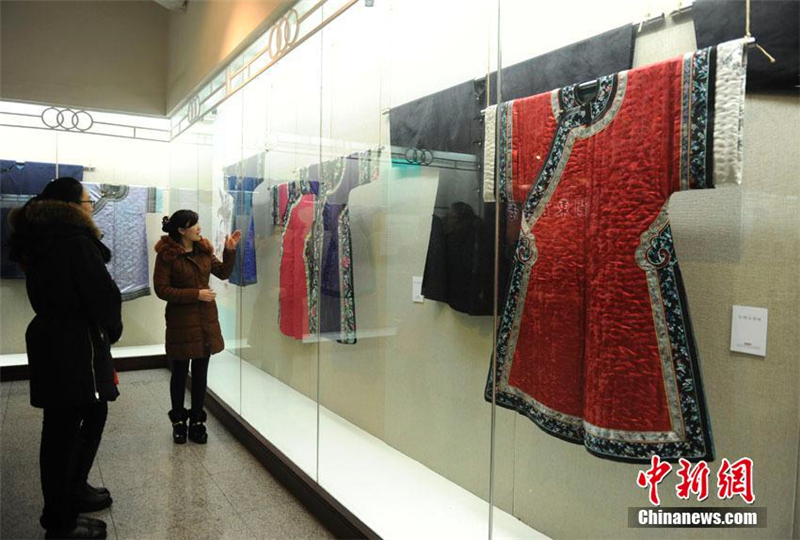 Des tenues de l'empereur Qianlong exposées à Changchun
