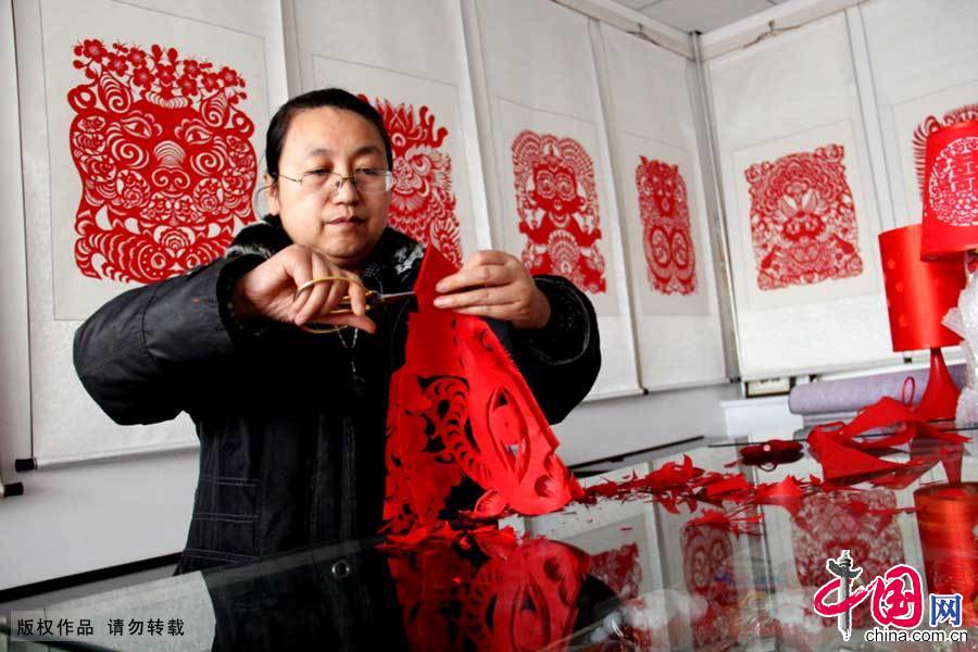 Patrimoine immatériel : l'art chinois du papier découpé