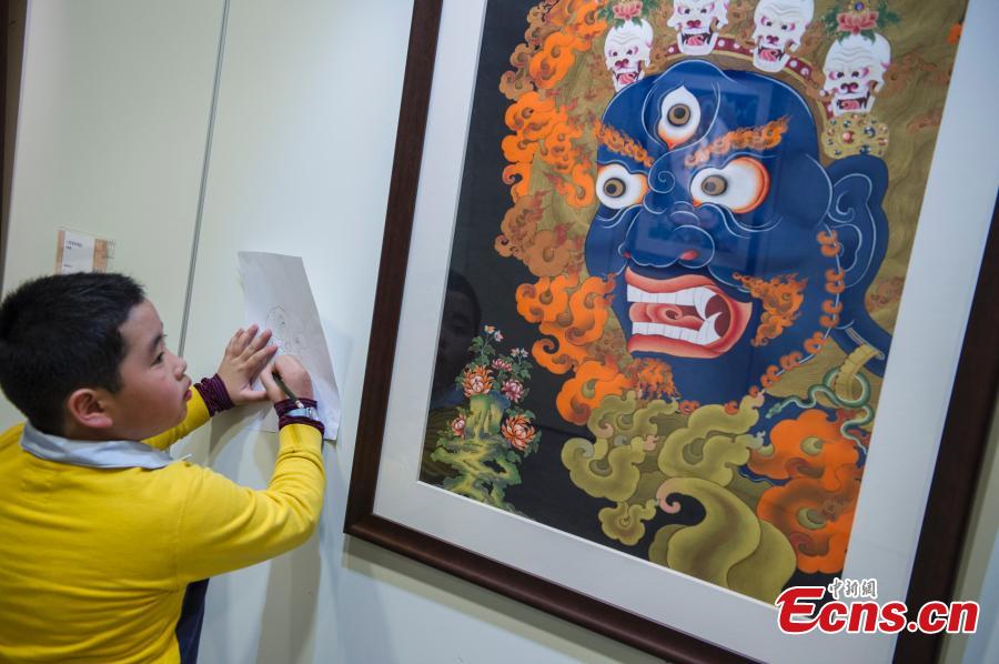 Une sculpture sur glace de Bouddha est le clou d'une exposition d'art tibétain à Taipei Une sculpture sur glace de Bouddha est le clou d'une exposition d'art tibétain à Taipei