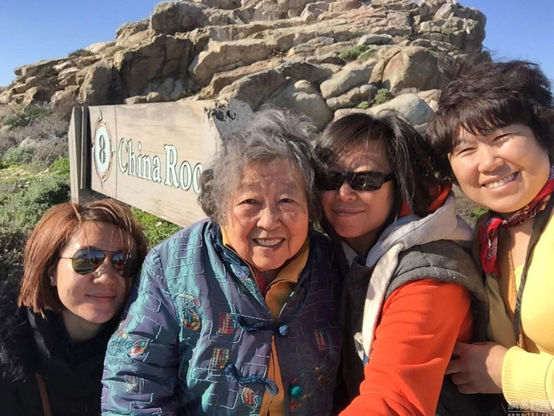 Le tour du monde d'une femme et de sa mère de 87 ans