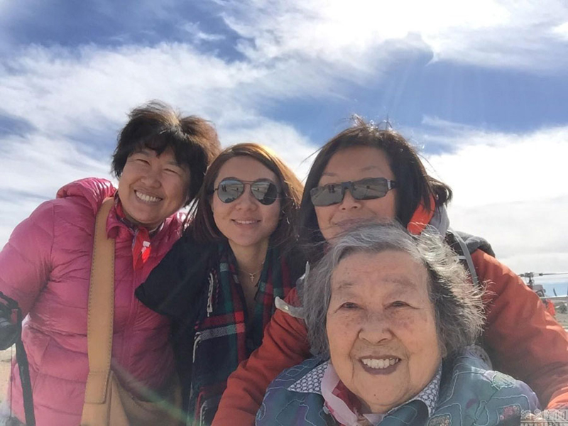 Le tour du monde d&apos;une femme et de sa mère de 87 ans