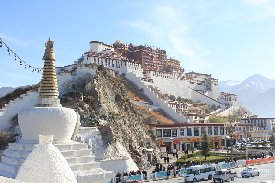 Tibet : le palais du Potala dans toute sa splendeur