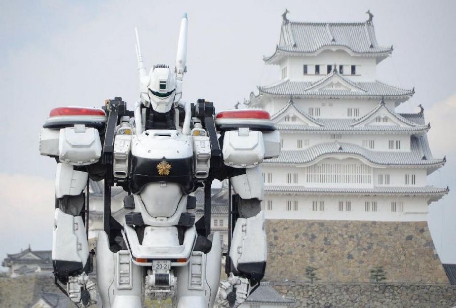 Japon : un réplique géante d'un robot Patlabor