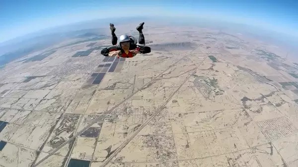 Les six plus beaux endroits pour sauter en parachute dans le monde Les six plus beaux endroits pour sauter en parachute dans le monde