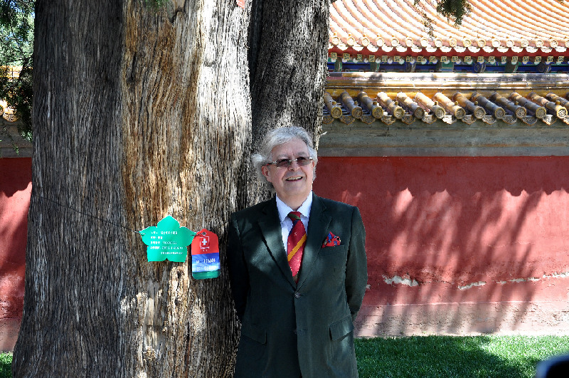 L'ambassade suisse adopte des arbres anciens à Beijing 