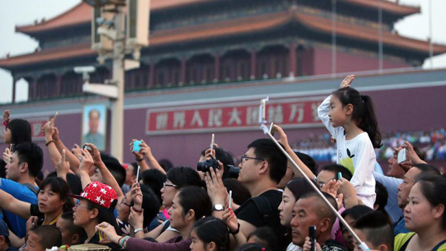 Beijing : cérémonie de lever du drapeau pour la Journée internationale des enfants