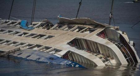 Le nombre final de morts du naufrage du bateau de croisière en Chine s'élève à 442