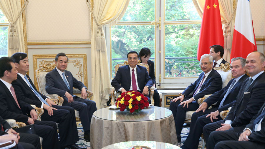 Chine/France : Li Keqiang appelle à multiplier les échanges parlementaires