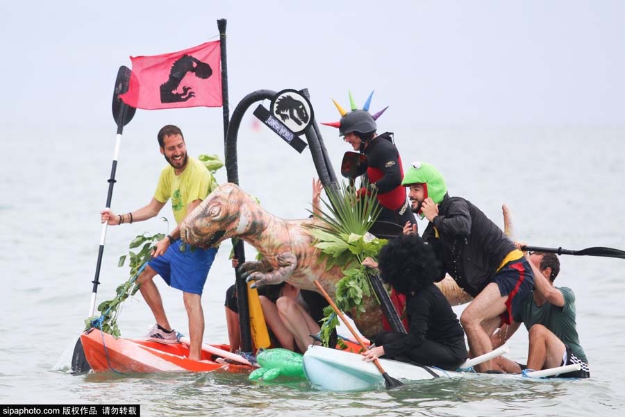 Royaume-Uni : une course de bateaux rigolos Royaume-Uni : une course de bateaux rigolos