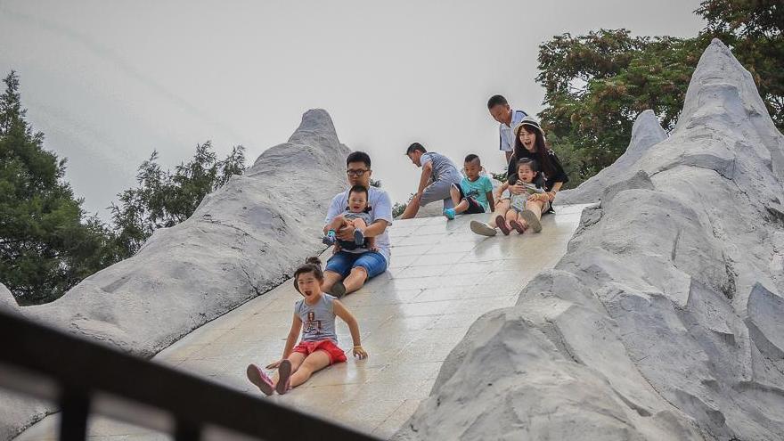 Beijing : sécurité renforcée sur une attraction du parc Taoranting