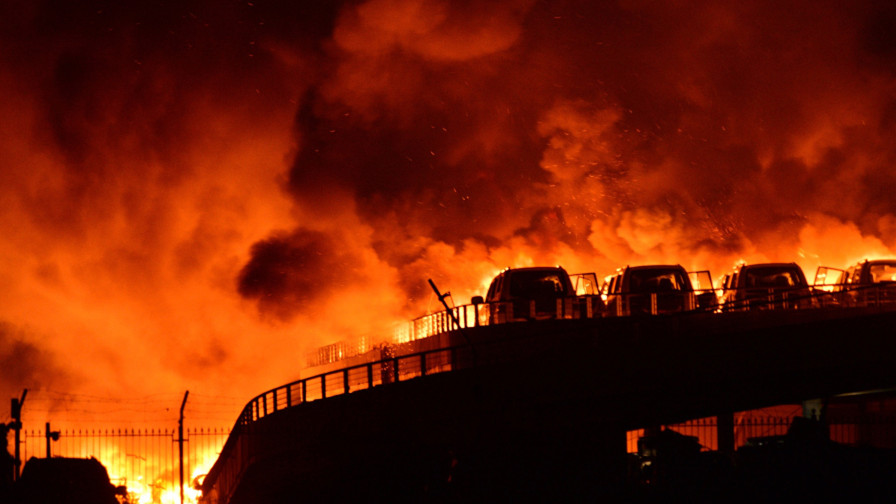 Chine : gigantesque explosion secoue la ville portuaire de Tianjin