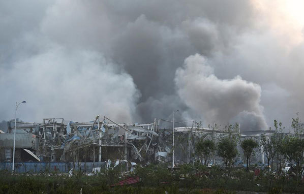 Le bilan des victimes de l&apos;explosion à Tianjin s&apos;alourdit à 112