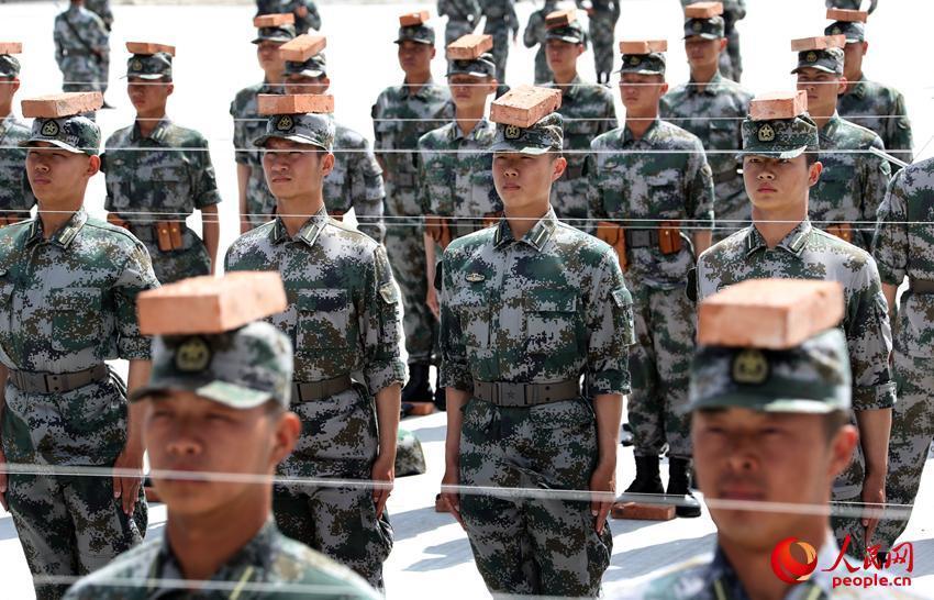 L&apos;entraînement des soldats pour le défilé militaire