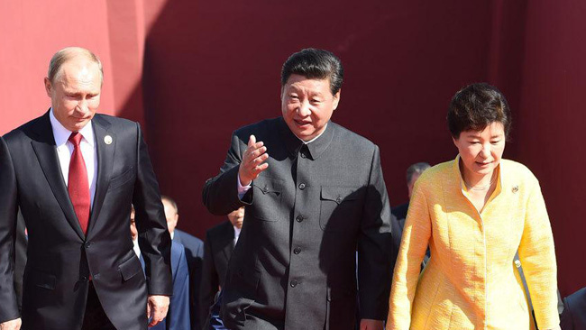 Xi Jinping met l'accent sur la voie du socialisme à la chinoise